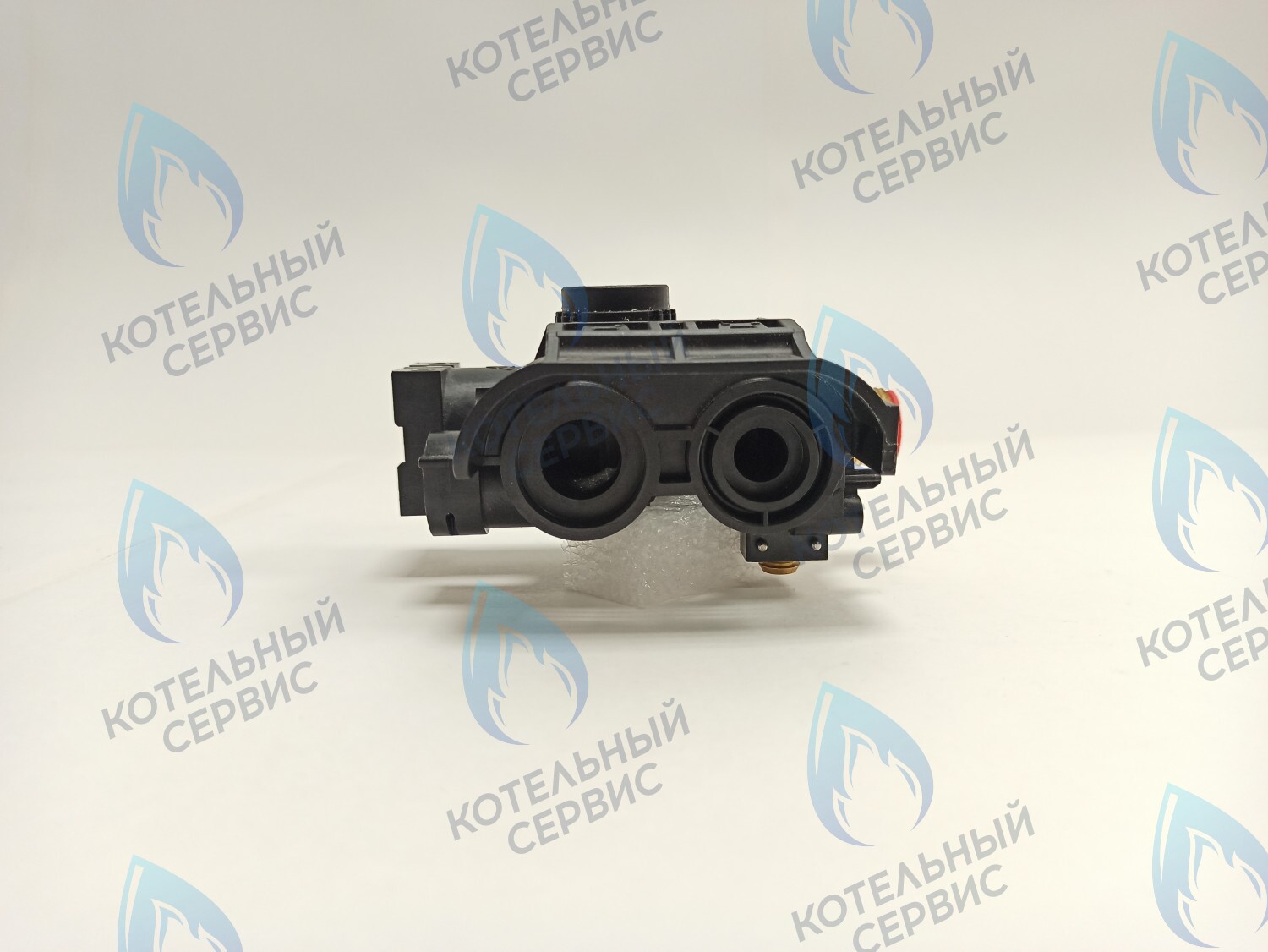 8718644558 Гидравлический блок обратки для котлов Bosch WBN 6000, Buderus U072 (90060731) в Екатеринбурге	