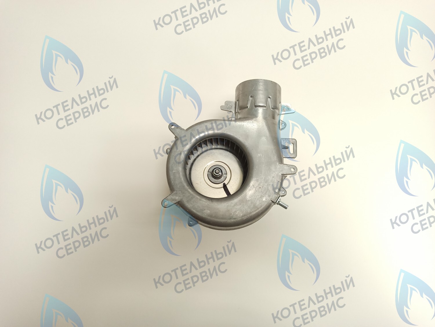 AF020-35W-K Вентилятор дымоудаления 24кВт Ariston CARES X/HS X/ALTEAS X/GENUS X/CLAS X (65115813) в Екатеринбурге	