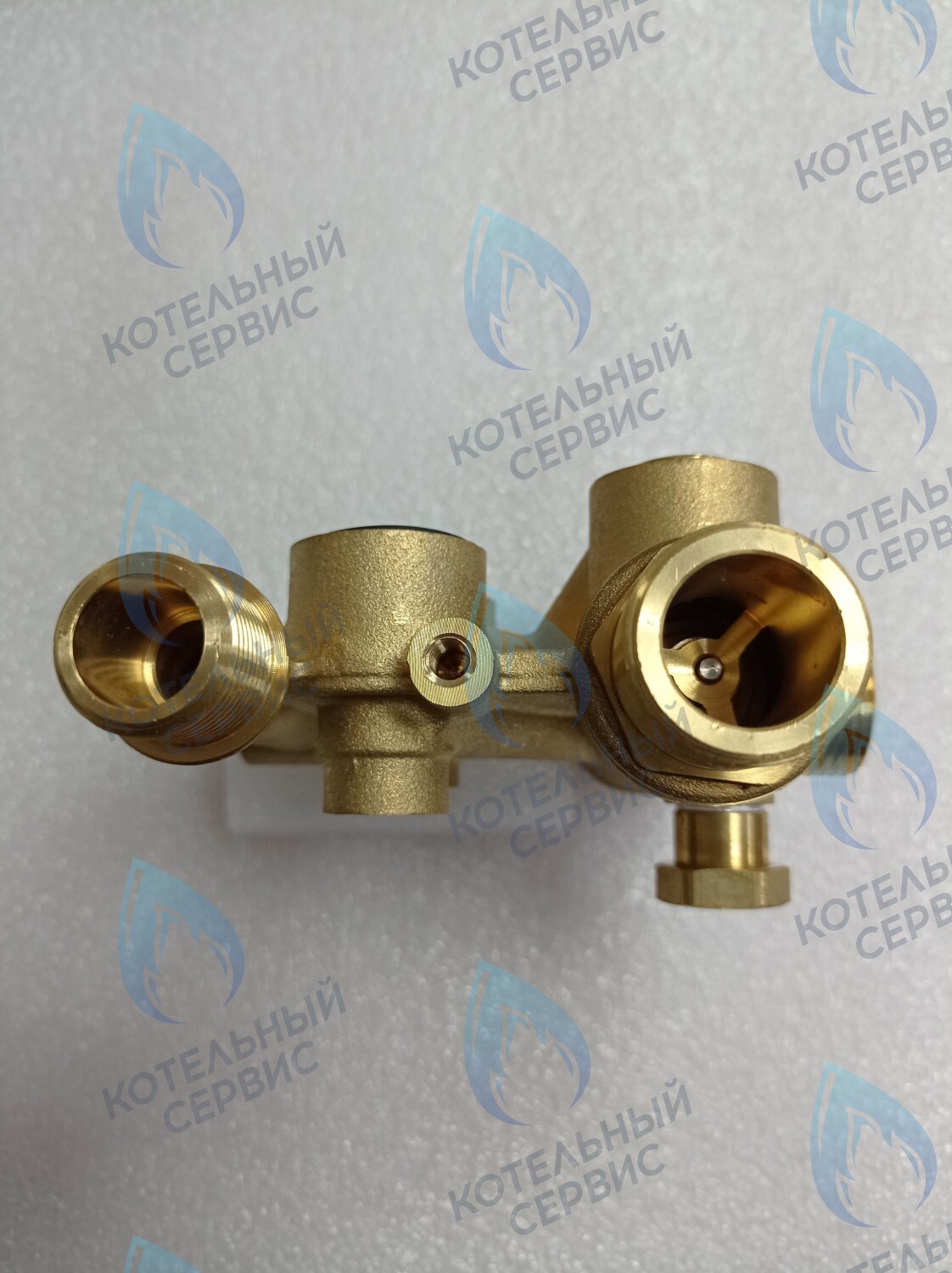 03-4019-02_Новый Клапан трехходовой (новый, шток 81,5мм) GAZECO 18 C2/T2, 24 C2/T2 Исполнение 2 (123) (после 07.14 г. до 05.16 г) в Екатеринбурге	