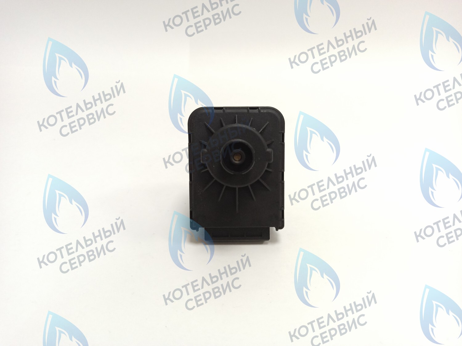 GM001-03 Сервопривод (мотор) трехходового клапана универсальный 7,5мм 220/240v (С) FERROLI, PROTHERM, VIESSMANN, ALPENHOFF, ALPHATHERM, ELECTROLUX, ROC, ELSOTHERM, OASIS, POLYKRAFT, HAIER, CHAFFOTEAUX, ARISTON, MIZUDO, ITALTHERM, THERMEX в Екатеринбурге	