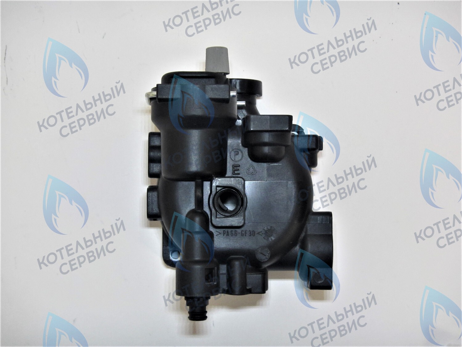 PMF01CW Улитка циркуляционного насоса (отверстие сзади, одно справа сбоку) FERROLI ARENA, DIVA под насос WILO (W21CW) в Екатеринбурге	