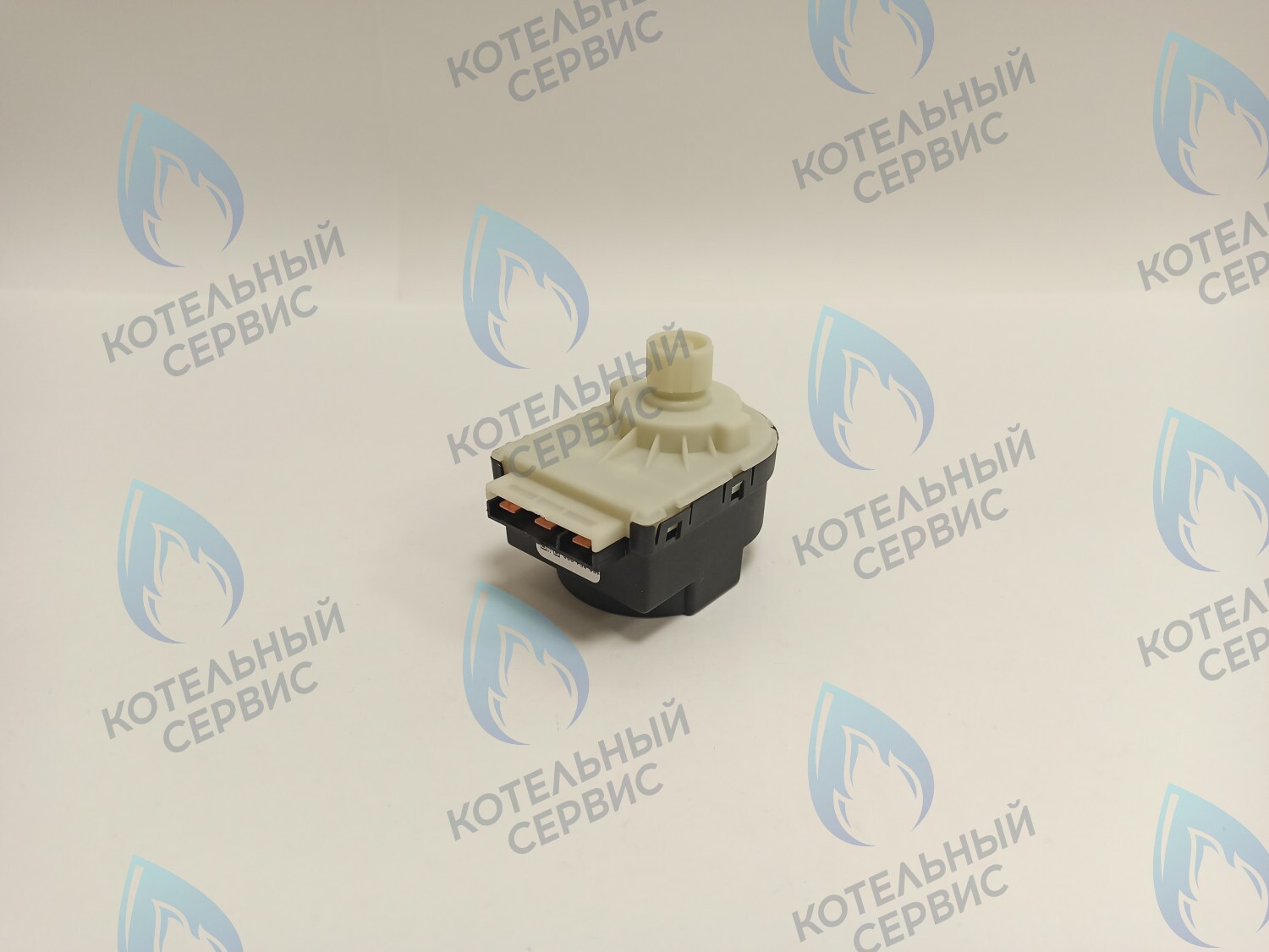 GM002-04 Сервопривод Duca KSP-246(мотор) трехходового клапана DUCA Ariston (61302483-01) 10mm – 220/240V (Duca) BAXI (5647340, 5694580, 5694581, 200025379, YYY56945811P, YYY005694581), CHAFFOTEAUX (61302483-01) в Екатеринбурге	