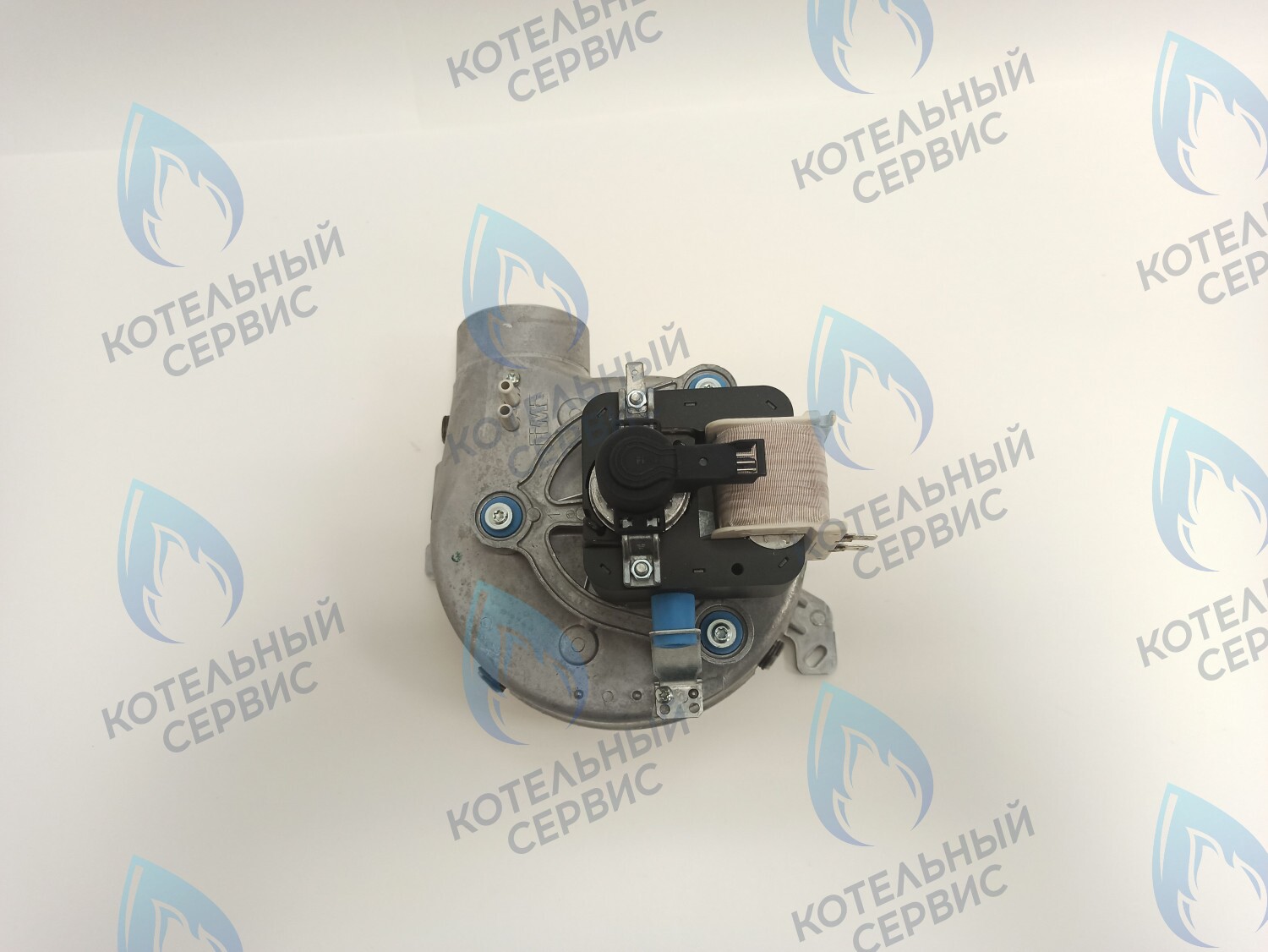 AF003-60W-F-HS Вентилятор 60W с датчиком холла Viessmann Vitopend 100-W WHEA, Vitopend 222-W WHSA на котлы 24кВт-30кВт (7822865) в Екатеринбурге	