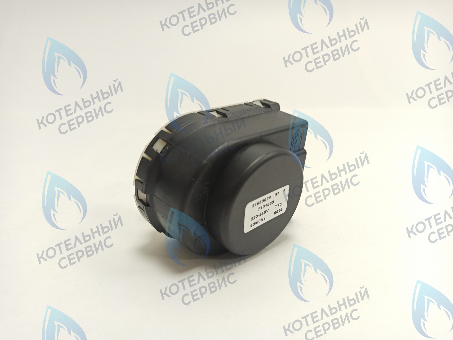 GM001-04 Сервопривод (мотор) трехходового клапана универсальный 7,5мм 220/240v (ELBI) FERROLI, PROTHERM, VIESSMANN, ALPENHOFF, ALPHATHERM, ELECTROLUX, ROC, ELSOTHERM, OASIS, POLYKRAFT, HAIER, CHAFFOTEAUX, ARISTON, MIZUDO, ITALTHERM, THERMEX в Екатеринбурге	