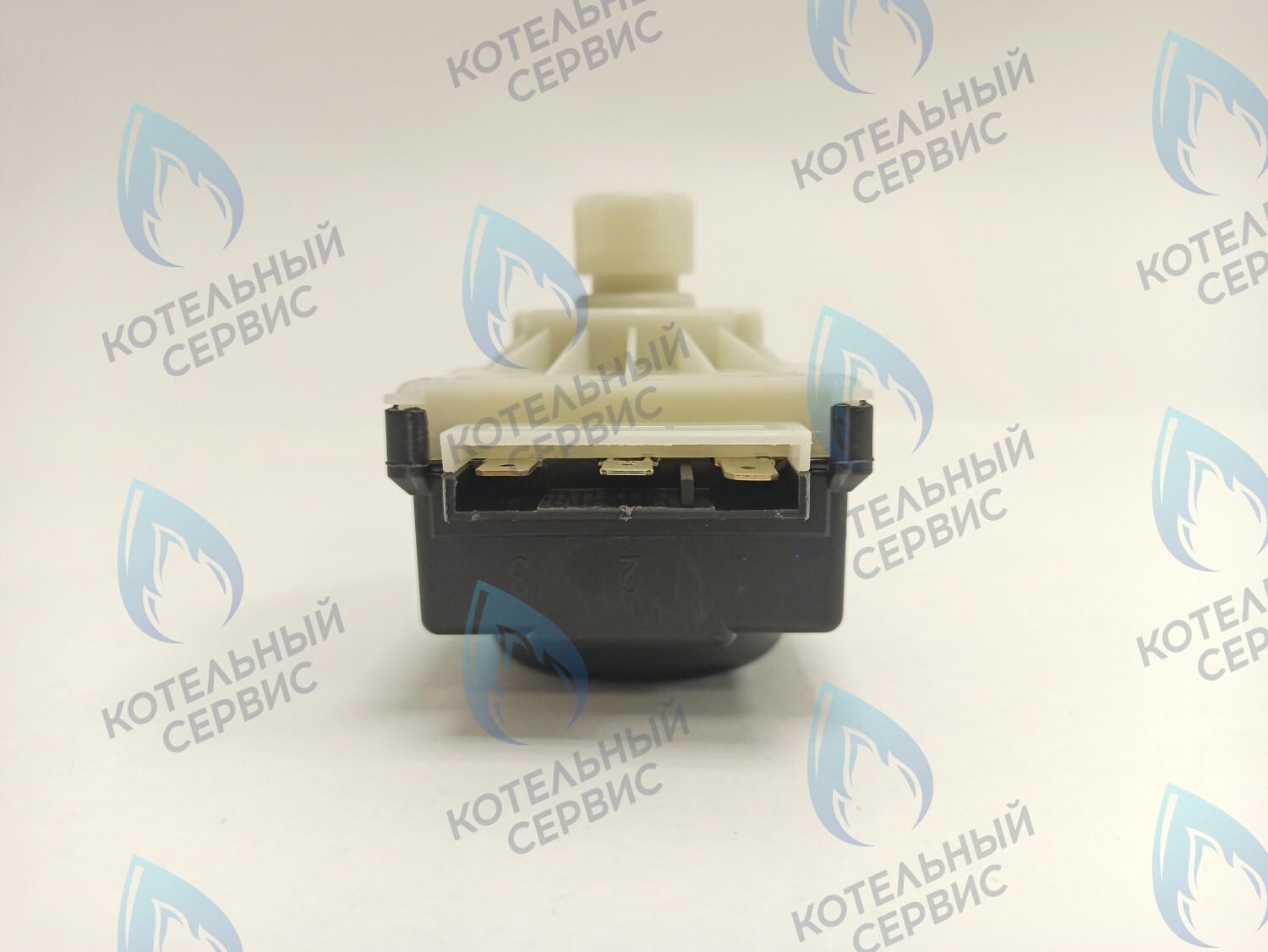 GM001-04 Сервопривод (мотор) трехходового клапана универсальный 7,5мм 220/240v (ELBI) FERROLI, PROTHERM, VIESSMANN, ALPENHOFF, ALPHATHERM, ELECTROLUX, ROC, ELSOTHERM, OASIS, POLYKRAFT, HAIER, CHAFFOTEAUX, ARISTON, MIZUDO, ITALTHERM, THERMEX в Екатеринбурге	