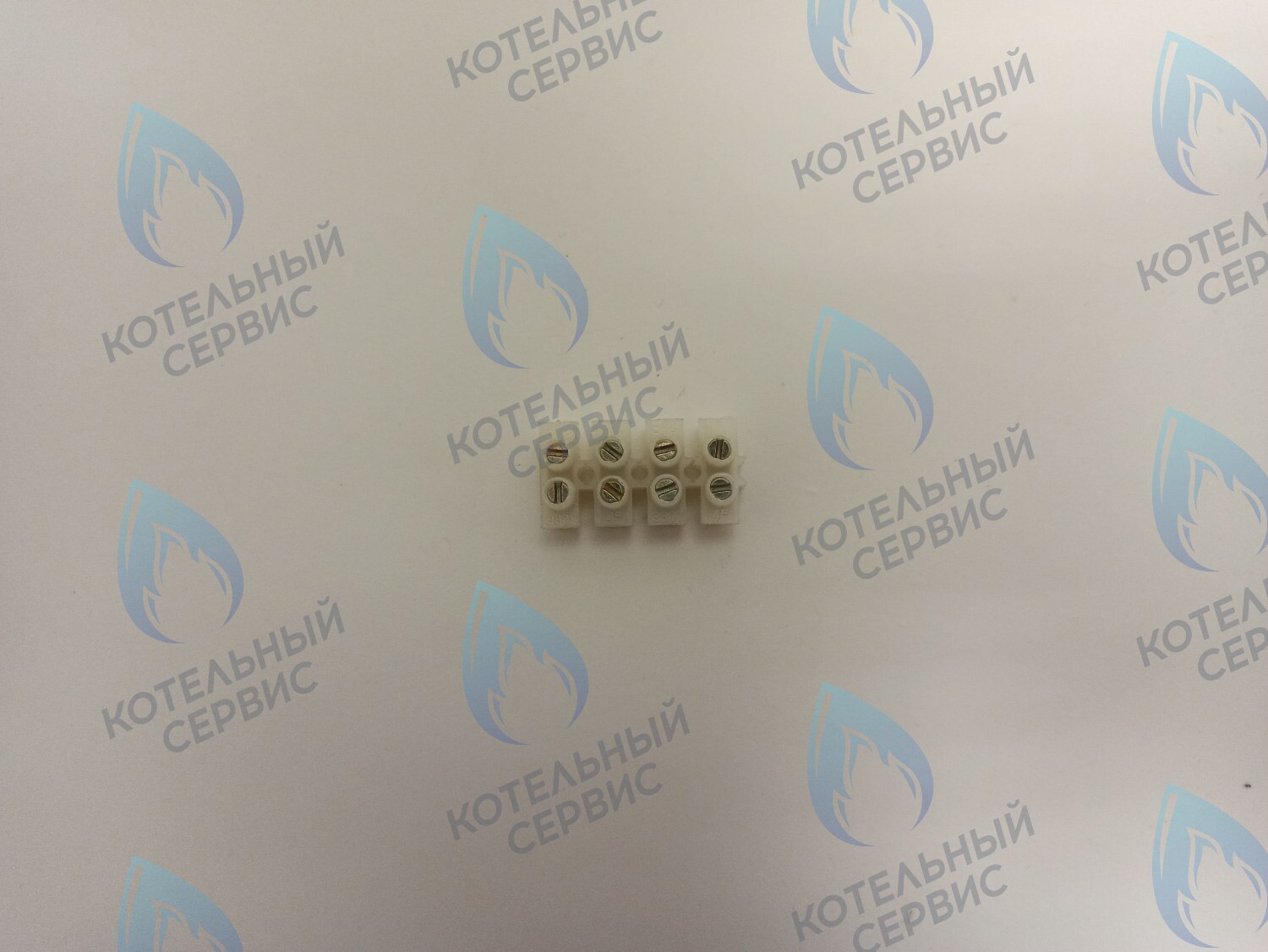 NCE 1101 4-элементная пластмассовая рядовая скобка ELECTROLUX в Екатеринбурге	