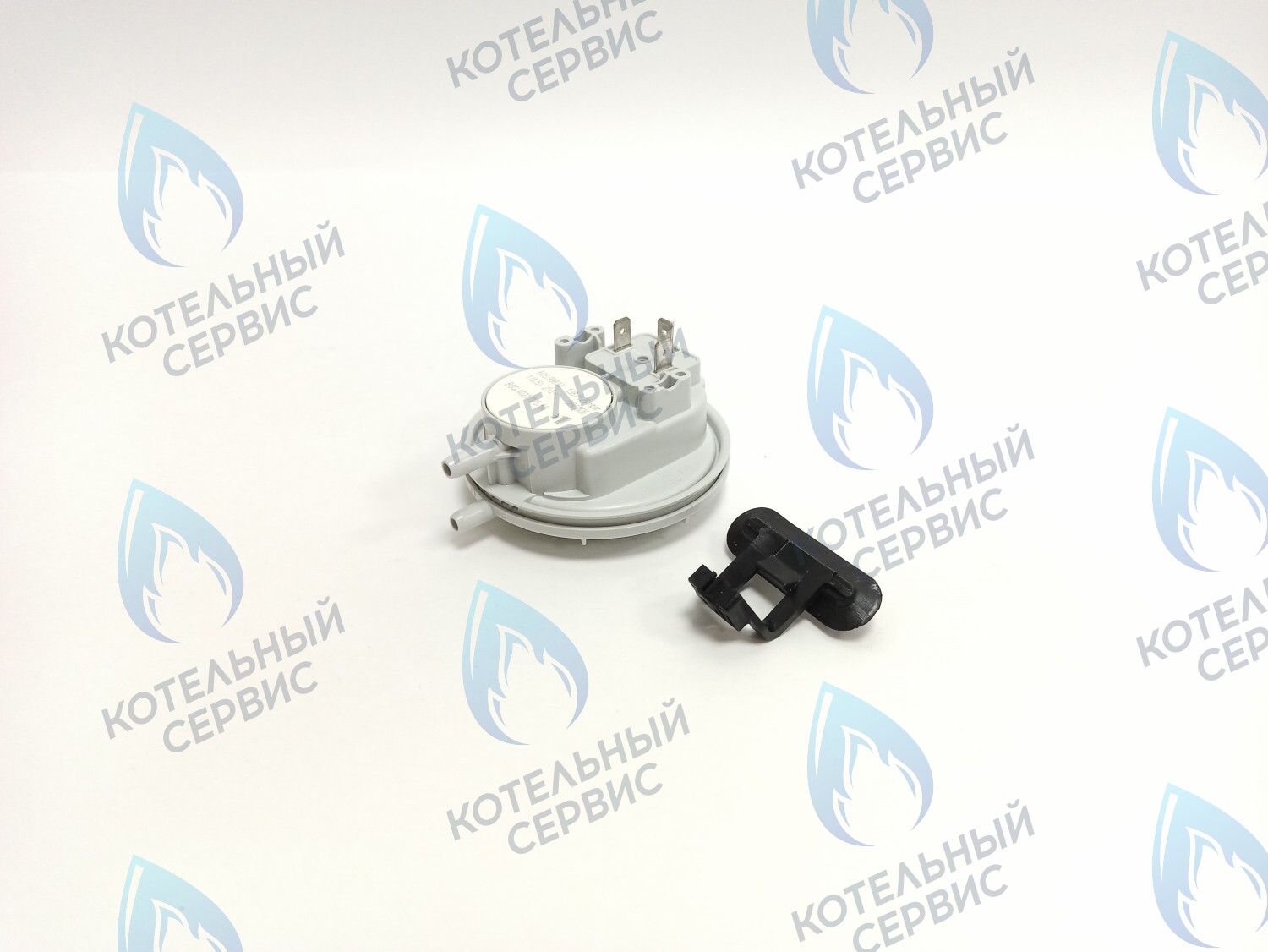 AP-138-125-63-HC-3 Маностат Huba 138/125 Pa 32 кВт (BI1376 104) в Екатеринбурге	