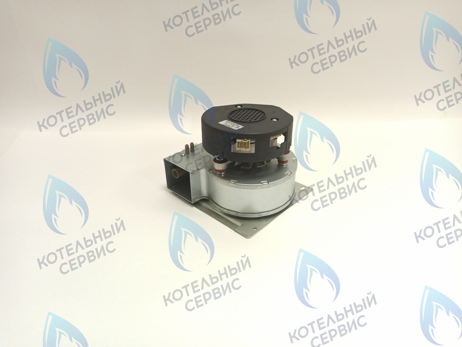 AF028-66W-BP-S Вентилятор VAILLANT turboTEC 36 kW 190262 (в комплекте с монтажной пластиной) в Екатеринбурге	